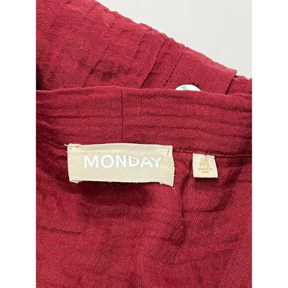 MONDAY Swimwear Barcelona Tunic in Cherry Red Crinkle Linen - Picture 3 of 3